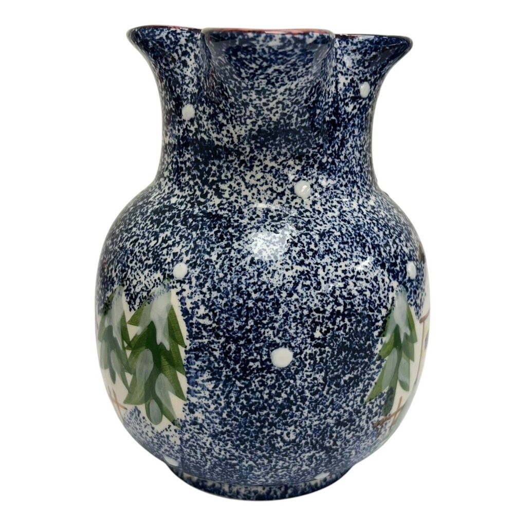 Vtg Blue Sponge Hand Painted Winter Cabin Scene Trees House Handled Pitcher Vase - Picture 2 of 7